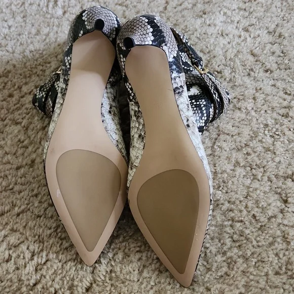 NWOT Talbots Iona Kitten Heel Bootie Size 6M - New - Picture 5 of 7